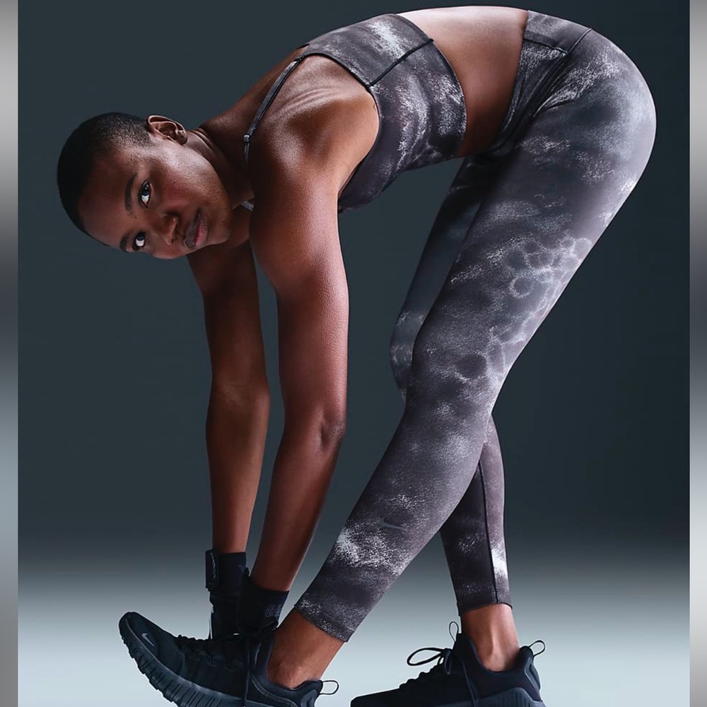 Nike One Women's High-Waisted 7/8 Printed Leggings size 1X - Picture 2 of 7
